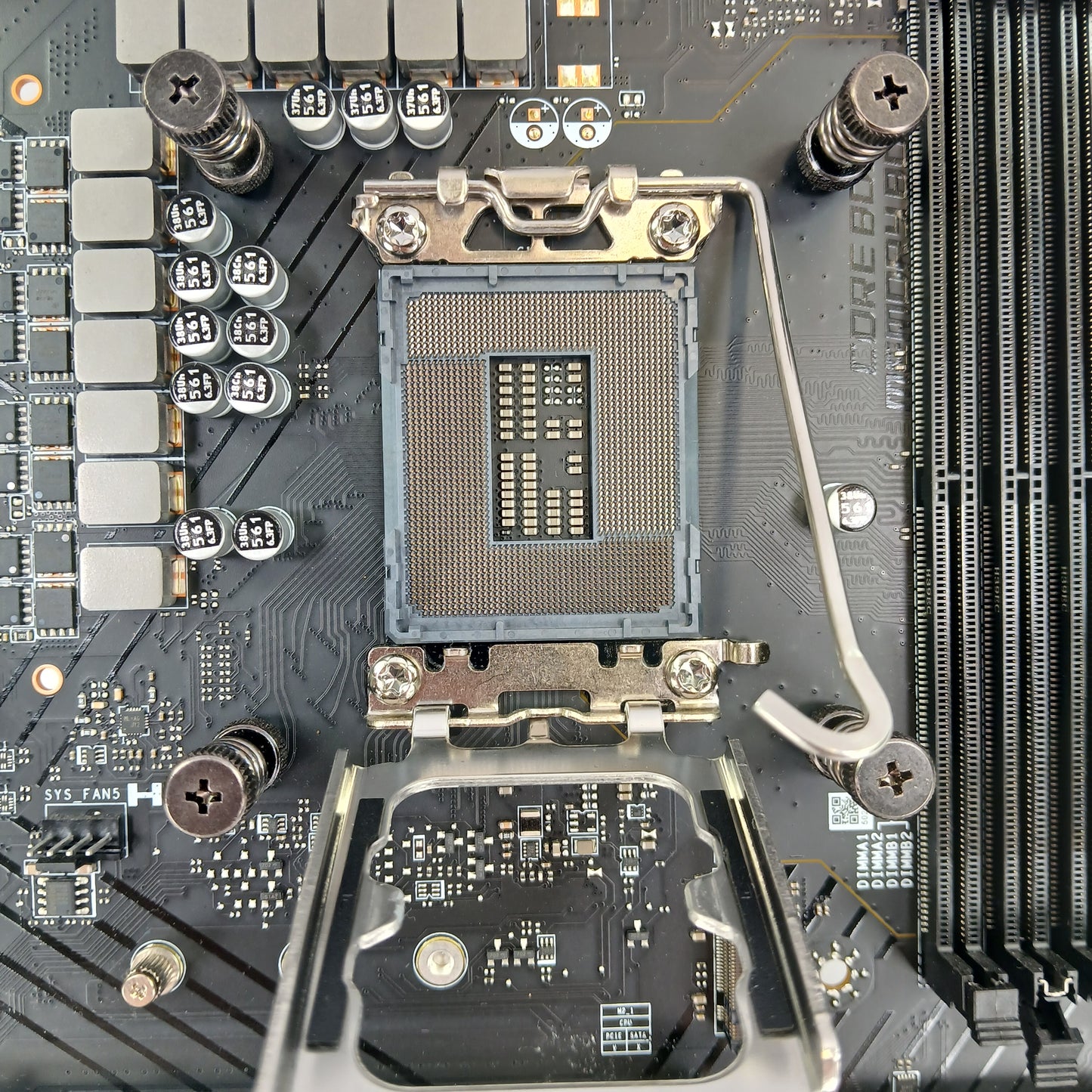 MSi Pro B760-VC WiFi LGA 1700 ATX and iBUYPOWER-AW4 240mm Liquid Cooler