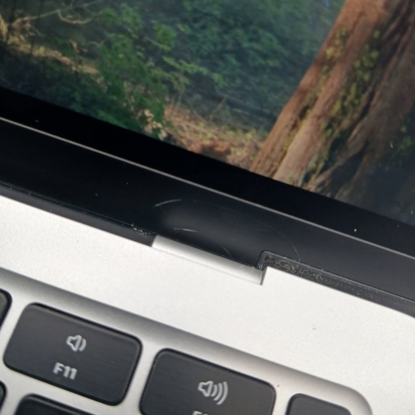 2020 Apple MacBook Air 13.3" i3 1.1GHz 8GB RAM 256GB HDD Silver A2179