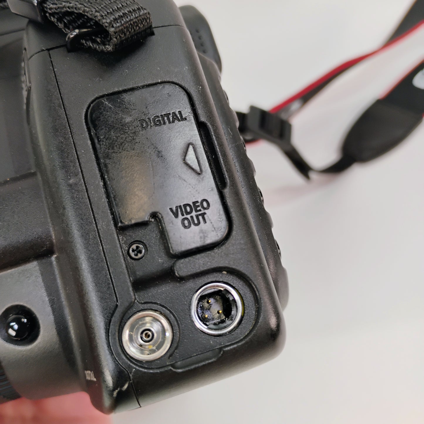 Canon EOS 20D 8.2MP Digital SLR
