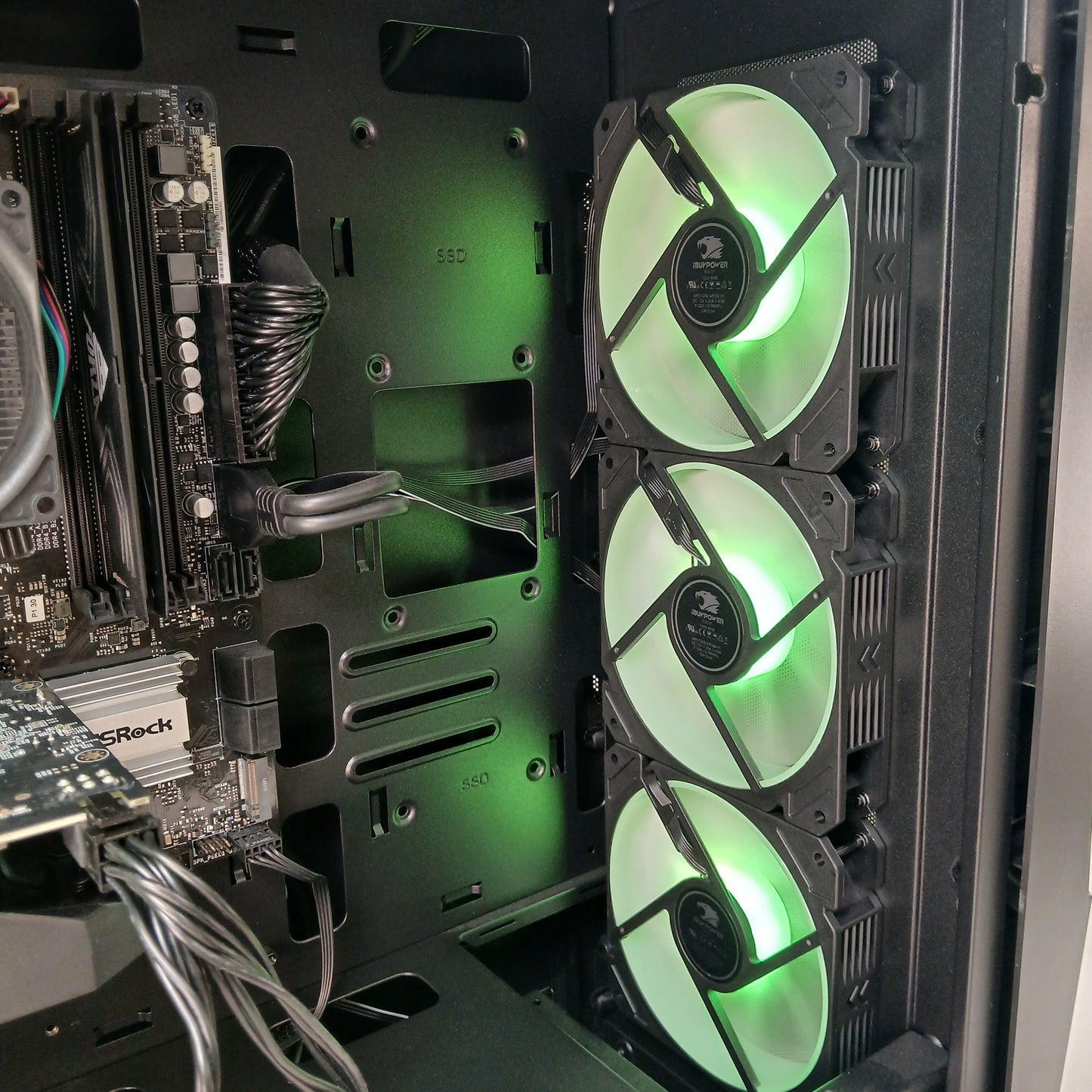 iBuyPower Slate MR2140 Ryzen 5 5600 8GB RAM 500GB GeForce GTX 1650