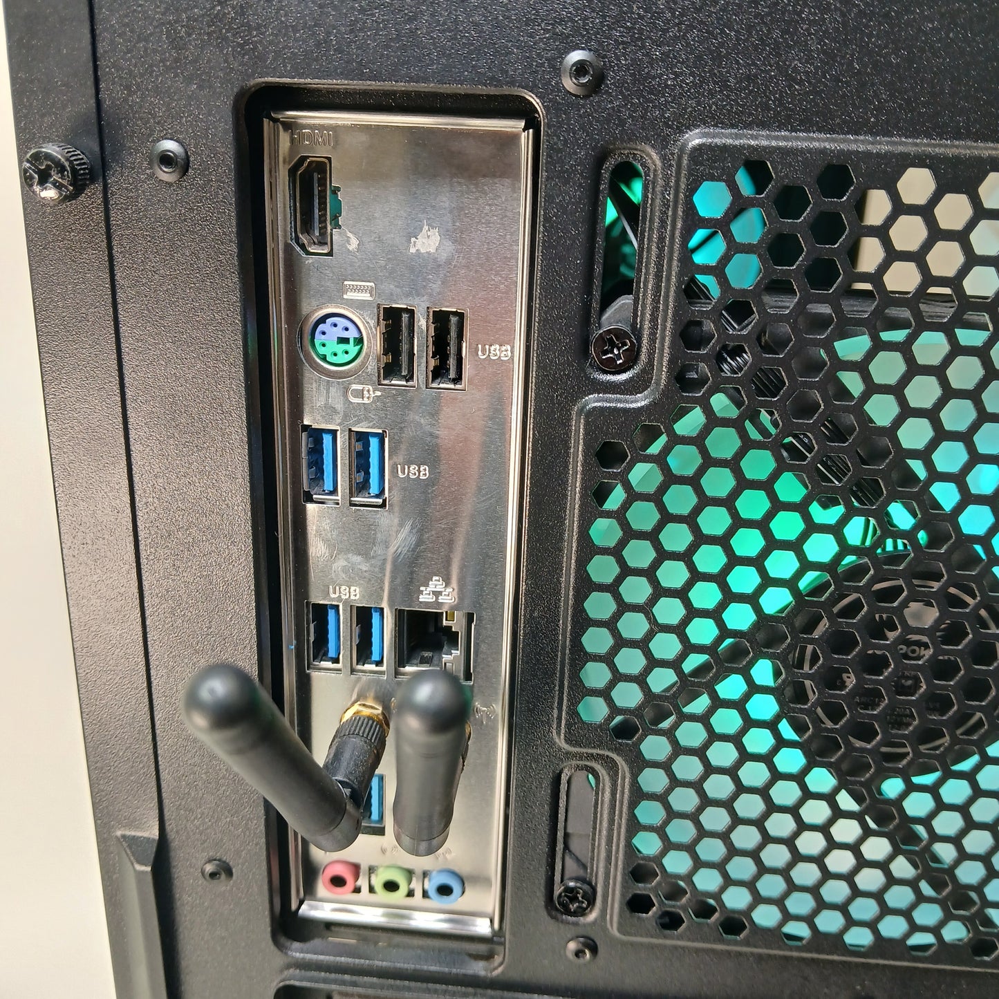 iBuyPower Slate MR2140 Ryzen 5 5600 8GB RAM 500GB GeForce GTX 1650