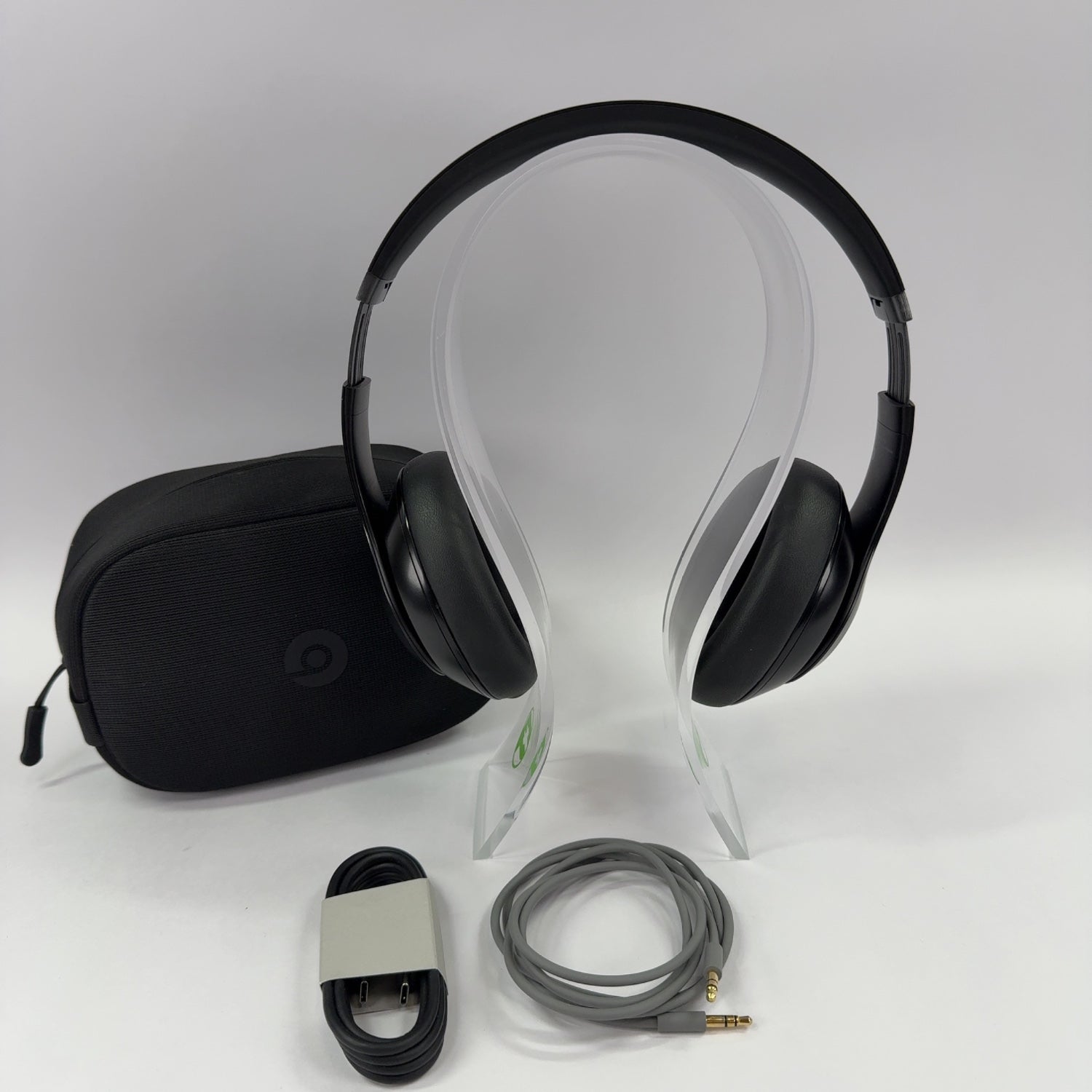 Beats Studio Pro ワイヤレスイヤホン A2924 Shop It New | Buy Apple Products online plus Bang & Olufsen