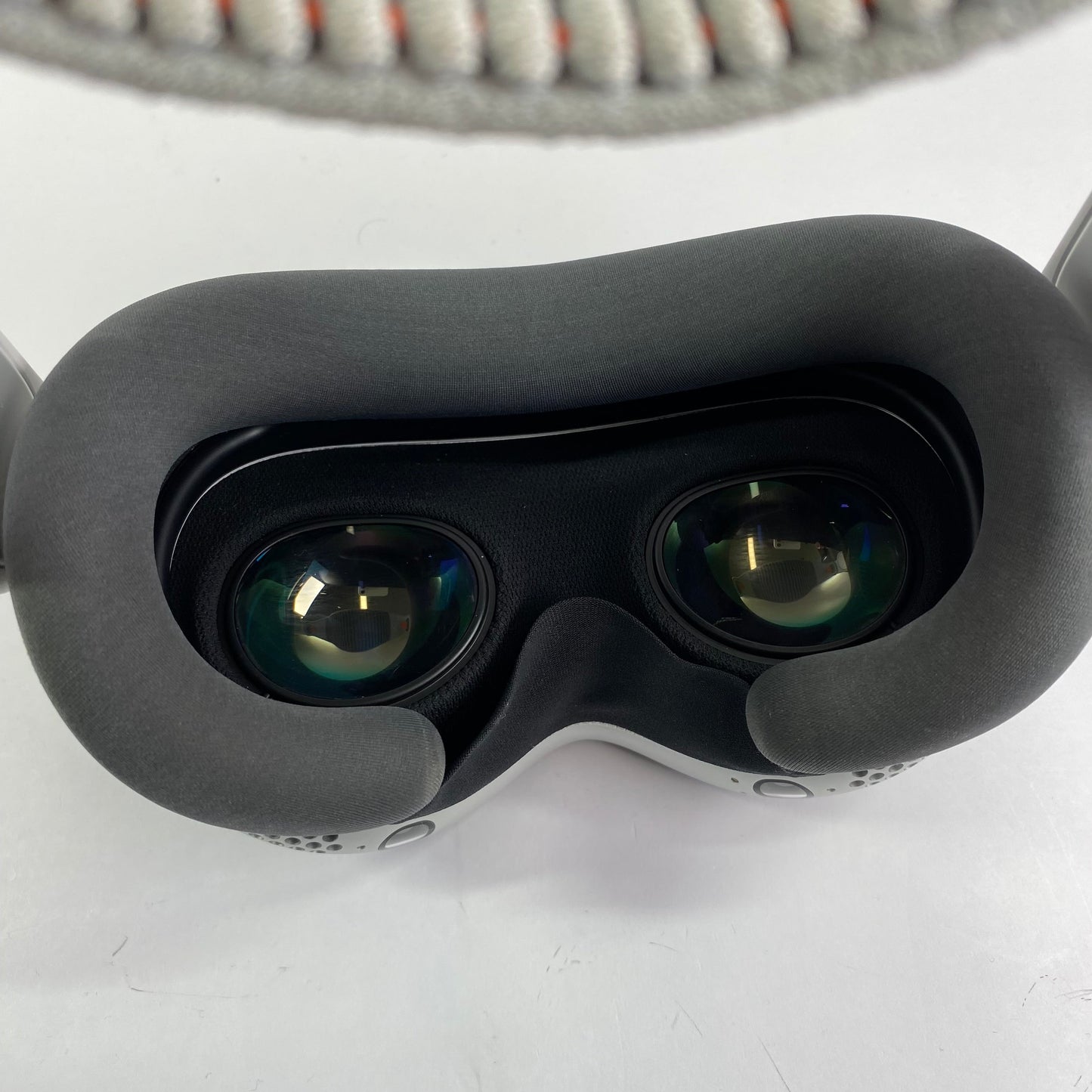 Apple Vision Pro 256GB VR System A2117