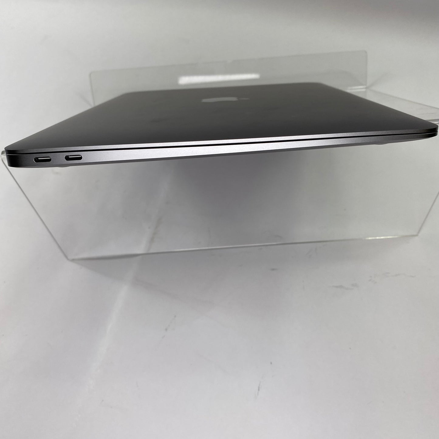 2020 Apple MacBook Air 13.3" M1 7C GPU 3.2GHz 8GB RAM 256GB SSD A2337