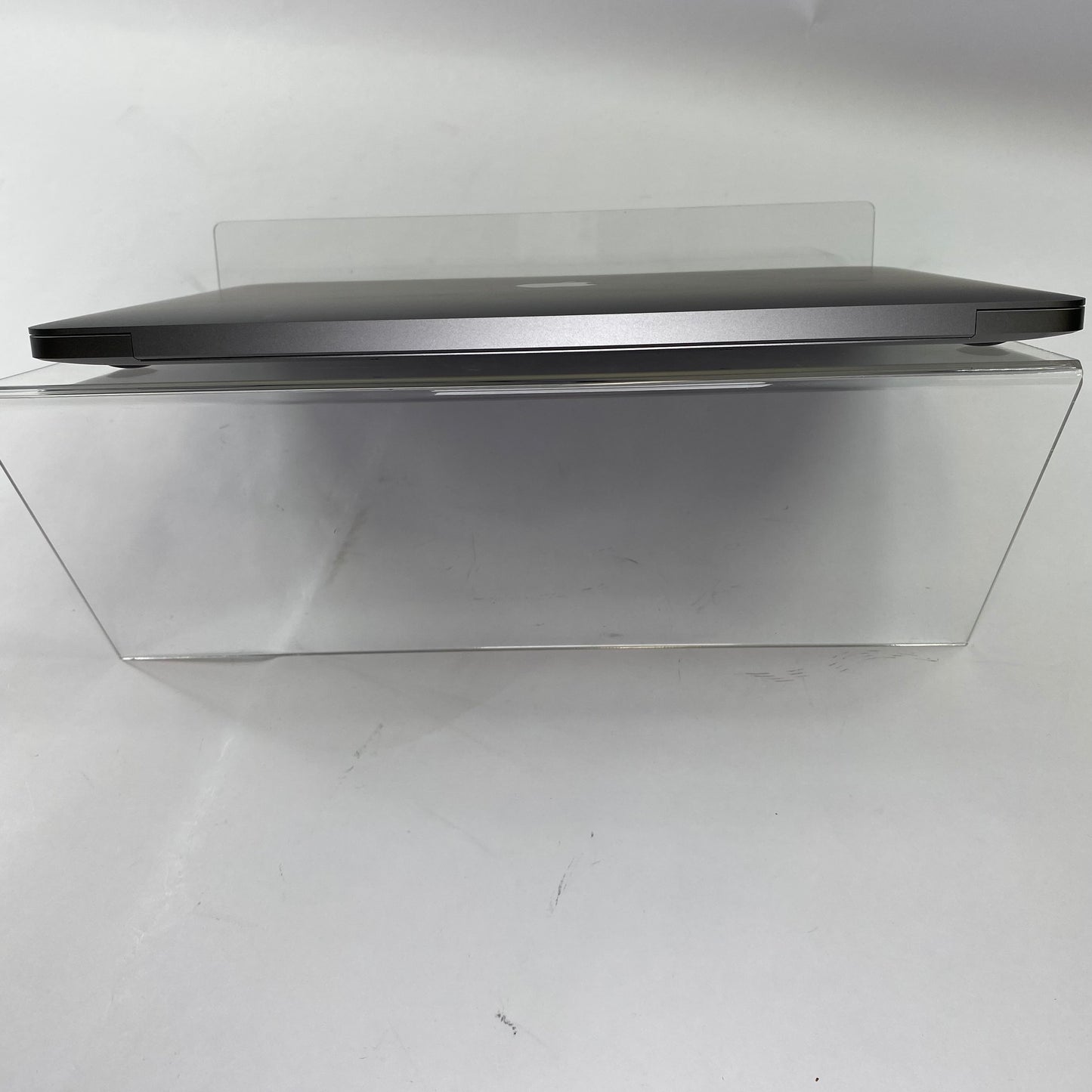 2020 Apple MacBook Air 13.3" M1 7C GPU 3.2GHz 8GB RAM 256GB SSD A2337