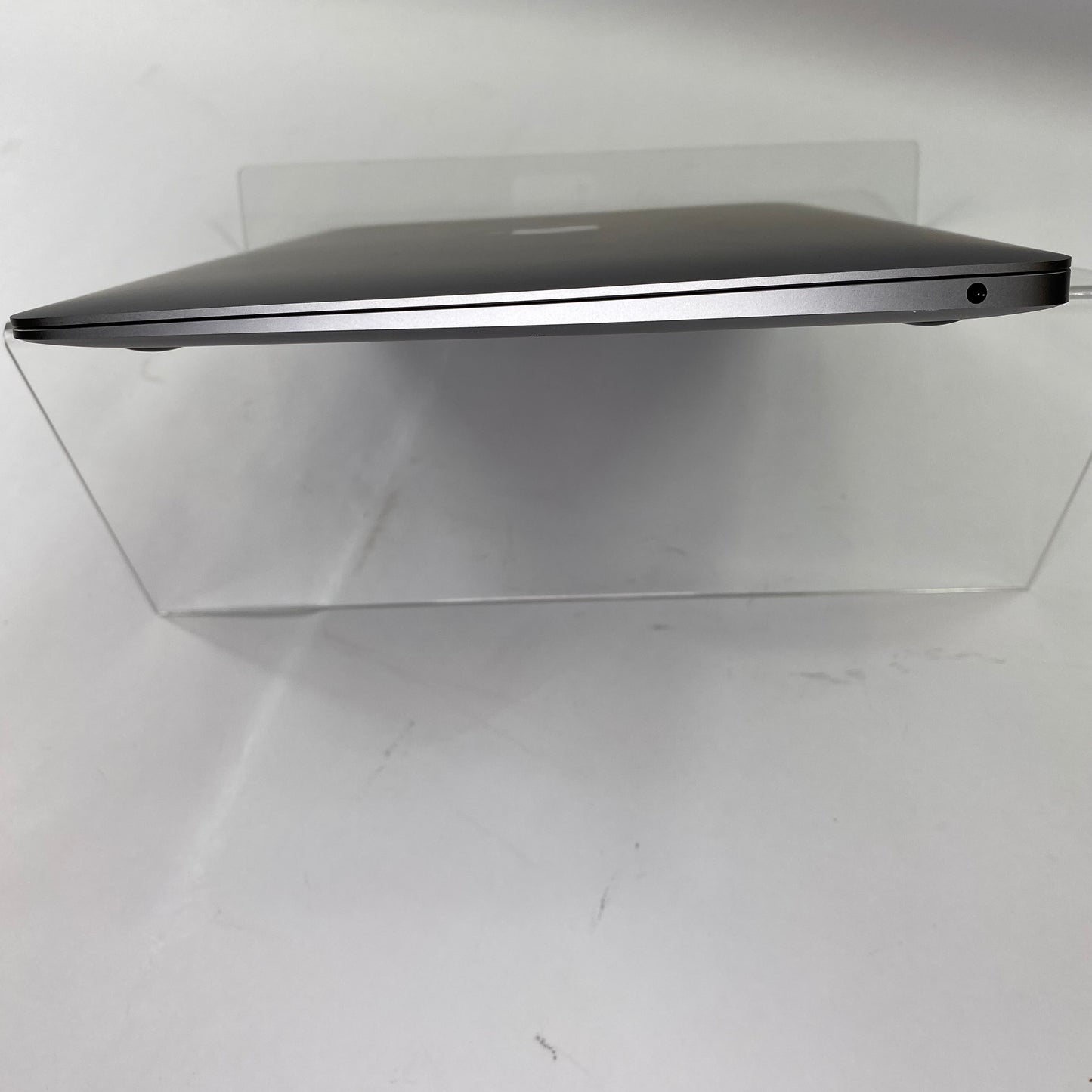 2020 Apple MacBook Air 13.3" M1 7C GPU 3.2GHz 8GB RAM 256GB SSD A2337