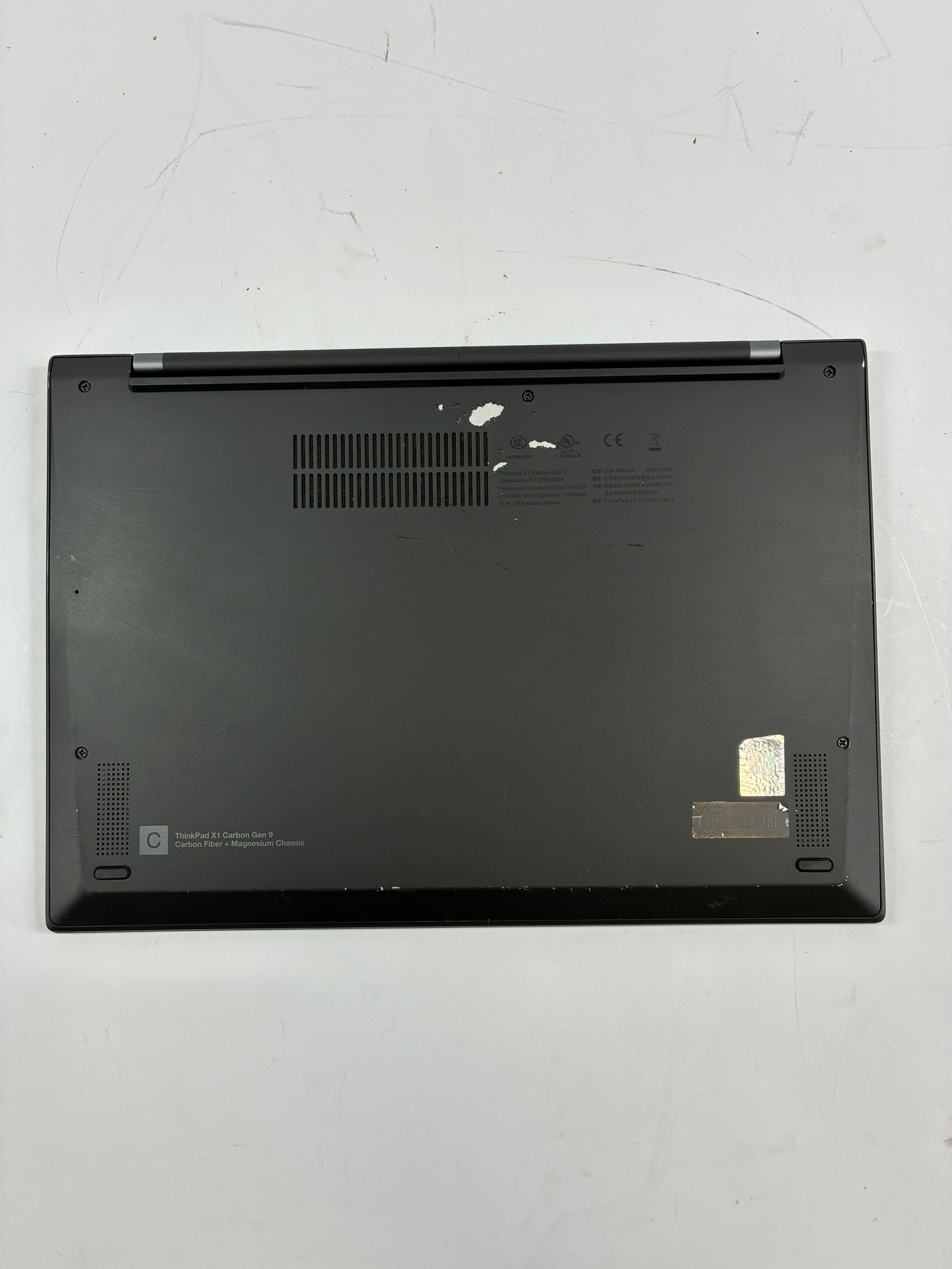 Lenovo ThinkPad X1 Carbon Gen 9 14" i5-1145G7 2.6GHz 16GB RAM 256GB SSD