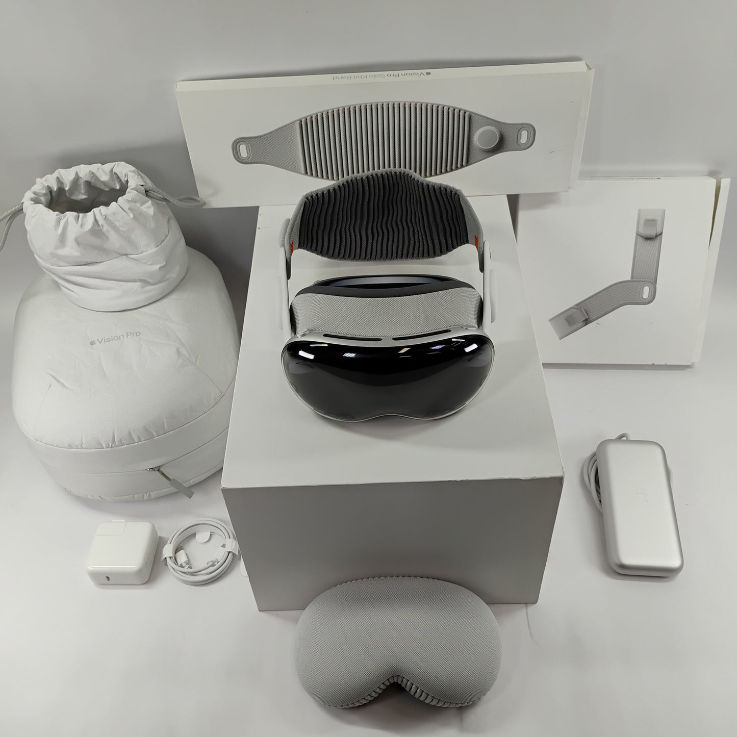 Apple Vision Pro M2 256GB 23W Dual Loop Band S MQL83LL/A