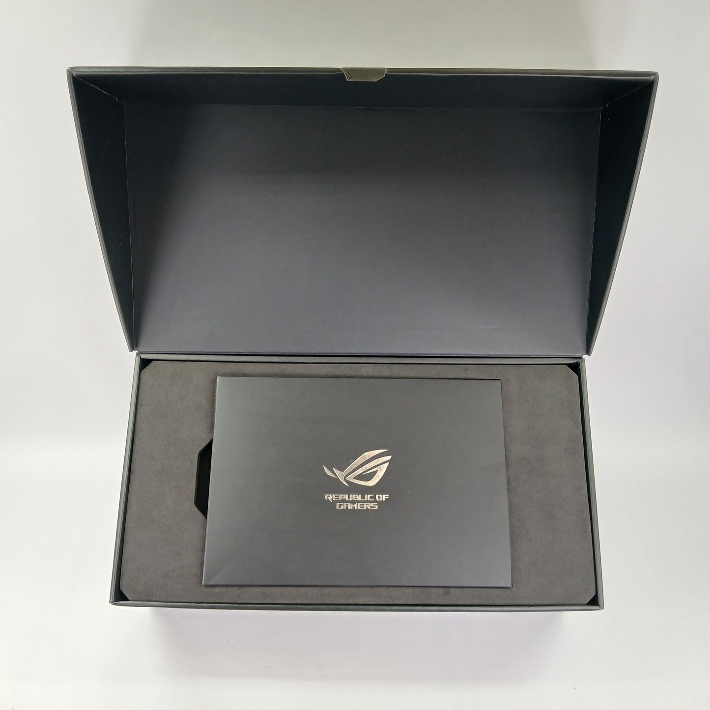 ASUS RTX 5090 ROG Astral Nvidia GeForce OC Edition 32GB GDDR7