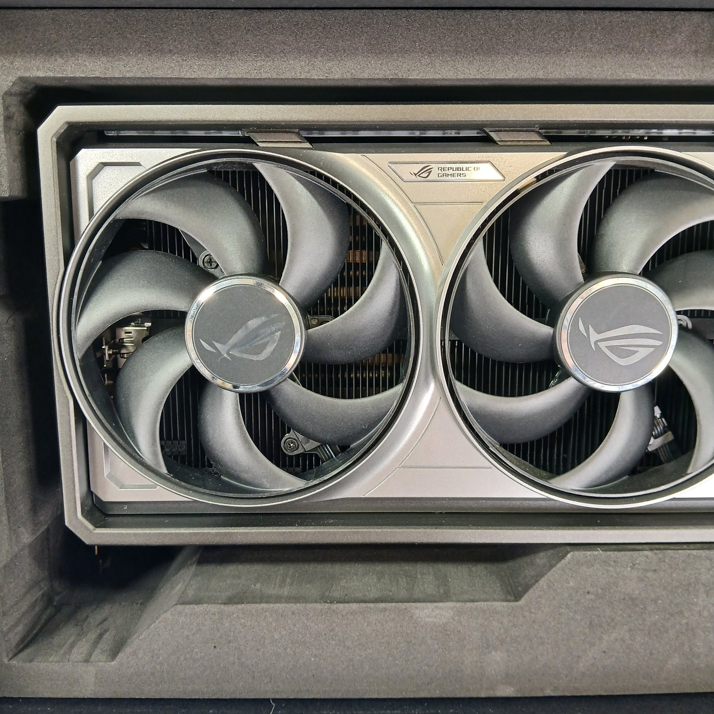 ASUS RTX 5090 ROG Astral Nvidia GeForce OC Edition 32GB GDDR7