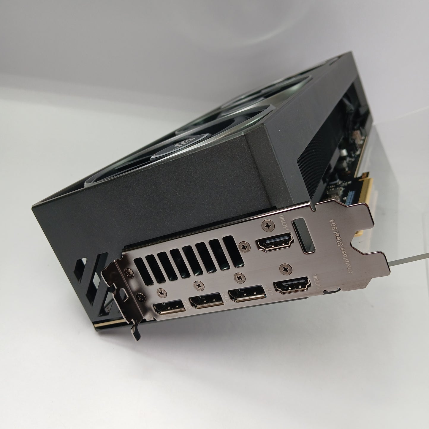 ASUS RTX 5090 ROG Astral Nvidia GeForce OC Edition 32GB GDDR7