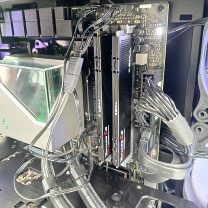 Custom PC Ryzen 5 7600X 4.70GHz 32GB RAM 4TB SSD ASUS GeForce RTX 3060 B650M-PLUS Wifi