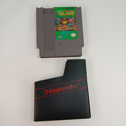 Adventure Island (Nintendo NES, 1988) CIB