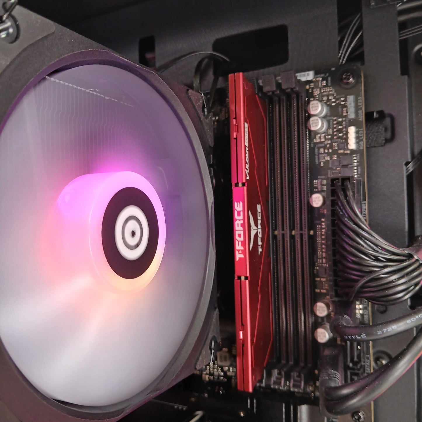 CyberPower C-Series Ryzen 7 8700F 4.10GHz 16GB RAM 2TB SSD ASUS GeForce RTX 4060